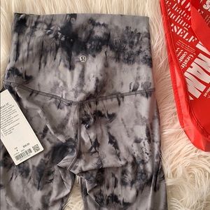 NWT LULULEMON GAME DAY ALIGN SIZE 4
